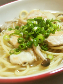 鶏むね肉ときのこのスープパスタ-レシピのメイン写真