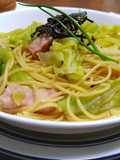 たっぷりキャベツとベーコンのスープパスタ