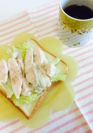 レタスとサラダチキンのトースト☆-レシピのメイン写真