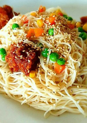 初心者でも簡単！冷凍唐揚げ焼きそうめん-レシピのメイン写真