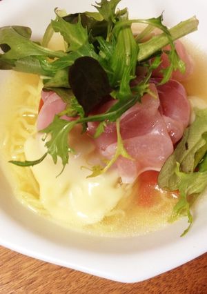 生ハムとチーズとトマトの塩ラーメン-レシピのメイン写真