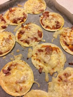 餃子の皮のピザ-レシピのメイン写真