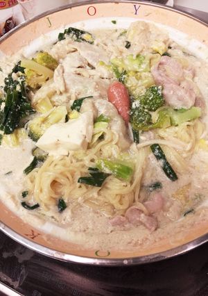 餃子の王将で！ゴマ豆乳ラーメン餃子鍋-レシピのメイン写真
