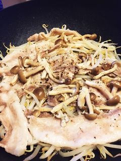 簡単なのにメインのおかず!劇うま豚もやし-レシピのメイン写真