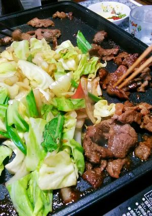 ホットプレートでジンギスカン！-レシピのメイン写真