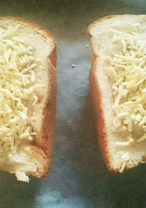 残りのシチューでパン！-レシピのメイン写真