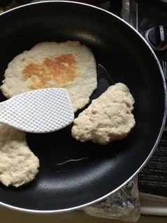 ナン は フライパン で伸ばします-レシピのメイン写真