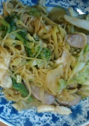 餃子の王将ラーメンで焼きラーメン-レシピのメイン写真