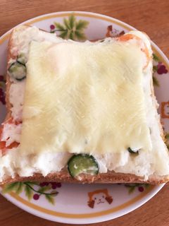 ガブッと食べよう☆ポテサラチーズトースト-レシピのメイン写真