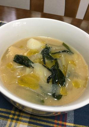味噌汁にオリーブオイルひとかけ♪-レシピのメイン写真