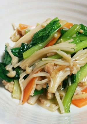 チンゲン菜ときのこのそぼろオイスター炒め-レシピのメイン写真