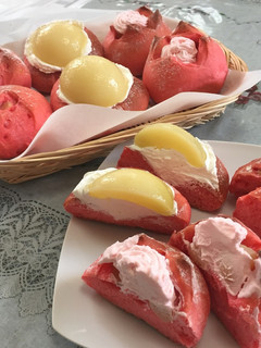 3種の桃パン-レシピのメイン写真