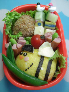オムライスでミツバチのキャラ弁-レシピのメイン写真