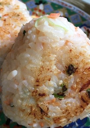 簡単♡鮭フレークで味噌焼きおにぎり♡-レシピのメイン写真