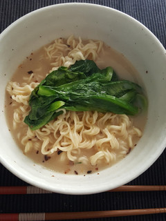 レタスのせラーメン-レシピのメイン写真