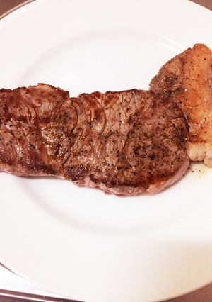 ステーキの焼き方(ミディアムレア)-レシピのメイン写真