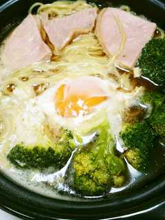 ブロッコリーとハムエッグの醤油ラーメン-レシピのメイン写真