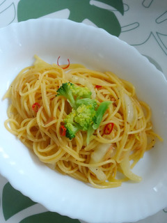 余った鮭フレークdeピリ辛!白菜パスタ♪-レシピのメイン写真