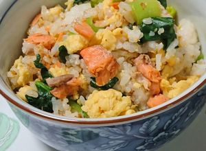 簡単混ぜるだけ☆鮭と小松菜と卵の混ぜご飯-レシピのメイン写真