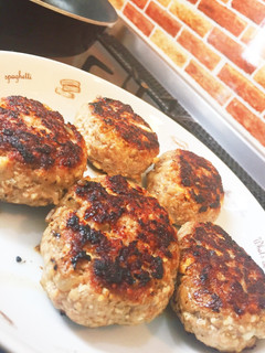 簡単ふっくらジュ〜シ〜なハンバーグ-レシピのメイン写真