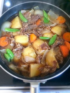 新玉ねぎと、新じゃが芋の肉じゃが-レシピのメイン写真