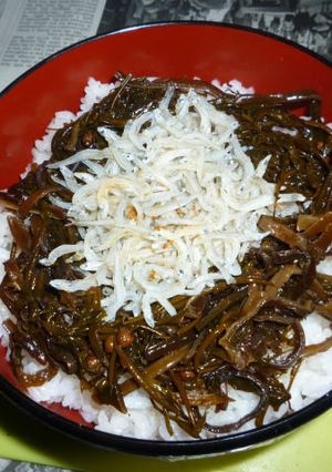 じゃこ＋木耳山椒とあかもくの佃煮の丼-レシピのメイン写真