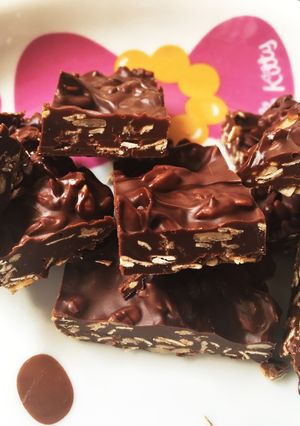 チョコがなめらか♪ざくざくグラノーラバー-レシピのメイン写真