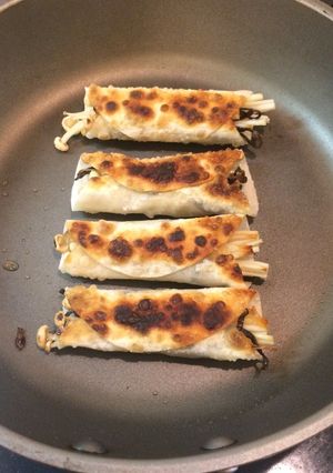 簡単！えのきと塩昆布のクルッとおつまみ！-レシピのメイン写真