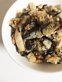 旨味たっぷり♪まんまじゃこ炊き込みご飯-レシピのメイン写真