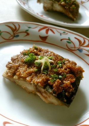 さばのごまみそ焼き【柏市学校給食】-レシピのメイン写真