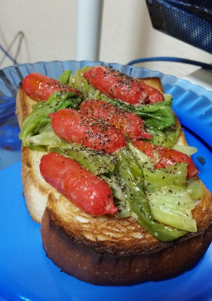 ソーセージとレタスのマヨ炒めトースト！-レシピのメイン写真