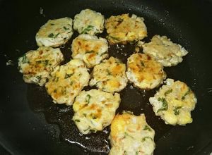 簡単！海老すりみとレンコンのまるめ焼き☆-レシピのメイン写真
