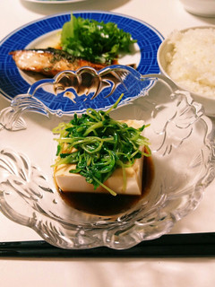 豆苗の中華風冷奴-レシピのメイン写真