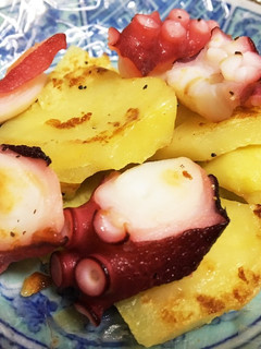お弁当にも☆たこと じゃがいもの 塩炒め-レシピのメイン写真