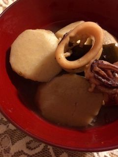ほっとする味 里芋とイカの煮物-レシピのメイン写真