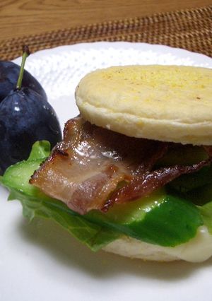 手作りイングリッシュマフィンで朝食を!-レシピのメイン写真