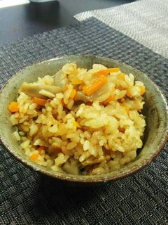 鶏なしで♪ゴボウと油揚げの炊き込み御飯-レシピのメイン写真