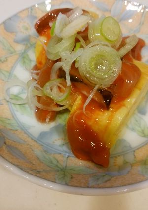 オリーブオイル香る塩辛乗せ厚焼き玉子-レシピのメイン写真