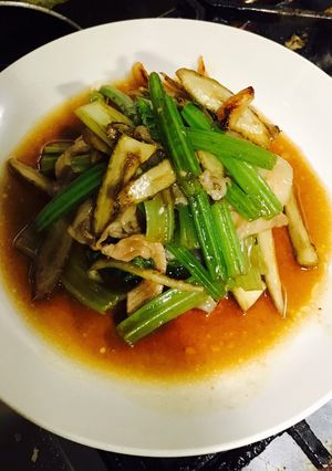 豚肉と若ごぼうのナンプラー炒め。。-レシピのメイン写真