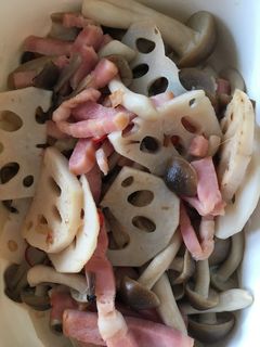 れんこんとしめじのさっぱり炒め-レシピのメイン写真