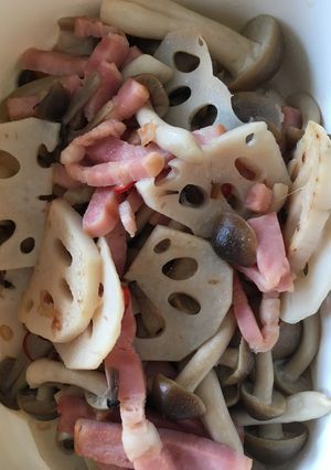 れんこんとしめじのさっぱり炒め-レシピのメイン写真