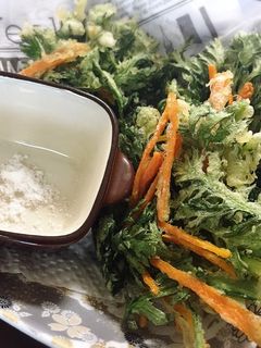 簡単サクサク春菊と人参のかき揚げ-レシピのメイン写真