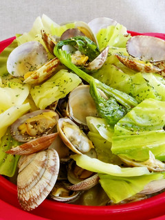 旬を食す!あさりと春キャベツのワイン蒸し-レシピのメイン写真