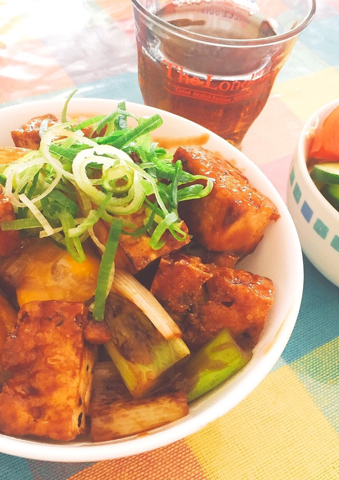カフェ風~ネギと厚揚げの温玉のせ丼~-レシピのメイン写真