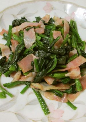 ほうれん草とベーコンのバター炒め-レシピのメイン写真