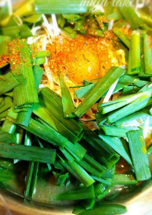 大量もやしとニラの豆腐チゲ♪アッサリ辛旨-レシピのメイン写真