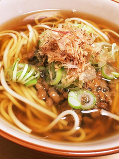 山形出身おばあちゃん直伝!納豆うどん-レシピのメイン写真