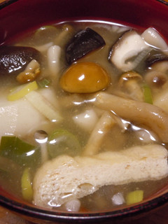 山村風味、キノコと里芋のお味噌汁-レシピのメイン写真