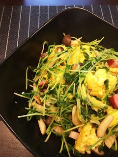 豆苗としめじと厚切りベーコンの中華風炒め-レシピのメイン写真