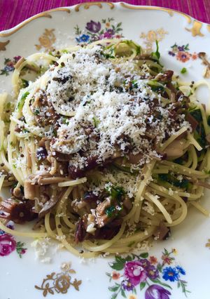 生のりとキノコ、パルメジャーノかけパスタ-レシピのメイン写真